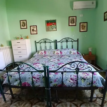 Vacanze La Fiaba بيت ضيافة